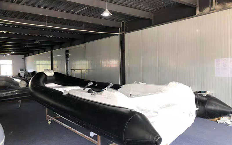 Rigid inflatable boat hypalon