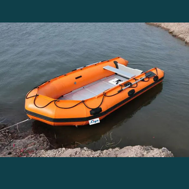 Bateau pneumatique type A de 2 à 6,5 mètres/de 6,6 à 21,4 pieds