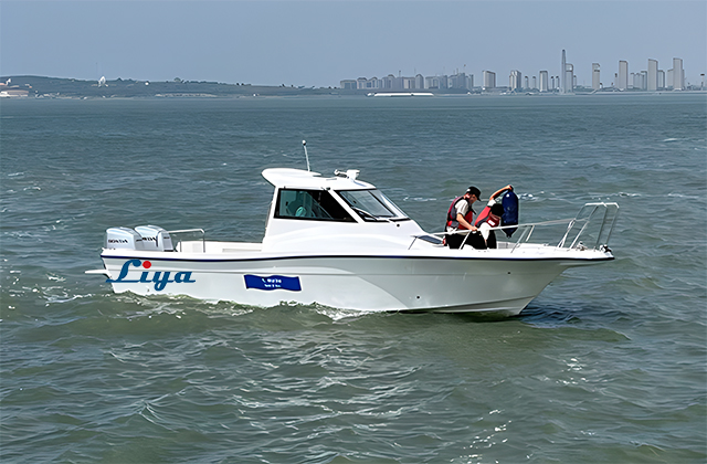Center console boat fishing