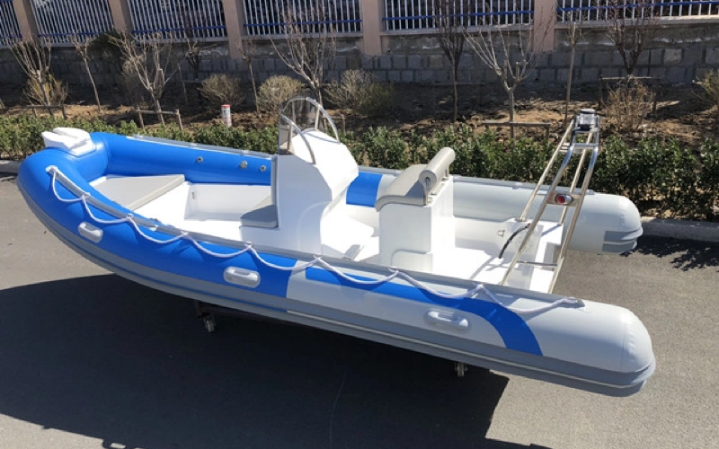 Economy rigid inflatable boat with open deck